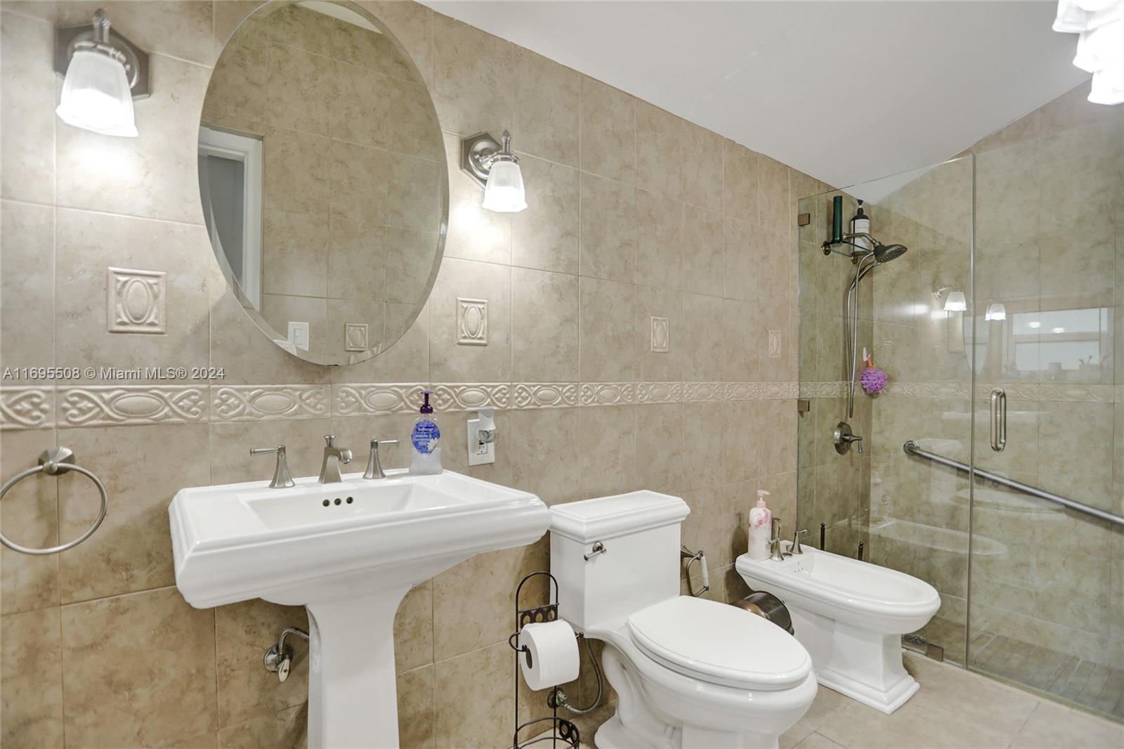 BIRD ROAD FARMSITES - Residential