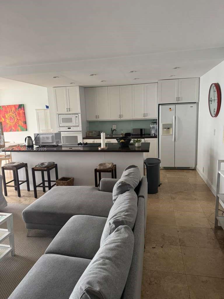 121 Crandon Blvd 462