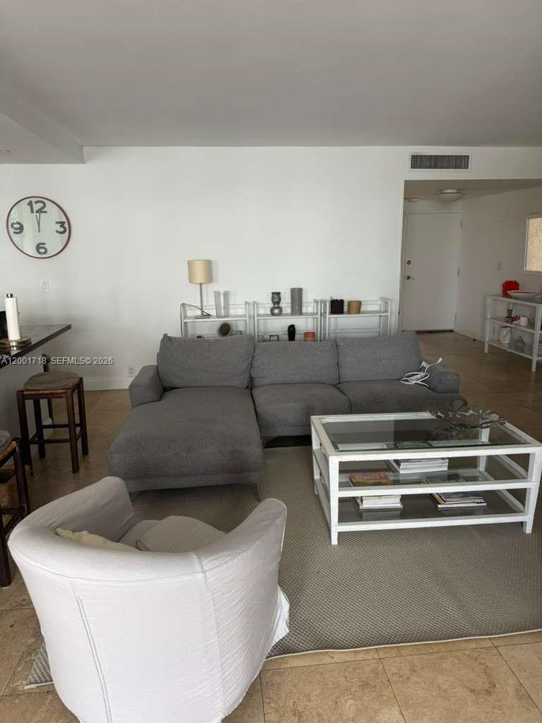 121 Crandon Blvd 462