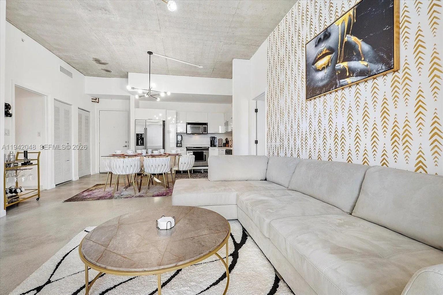 THE LOFT DOWNTOWN II COND - Residential Lease