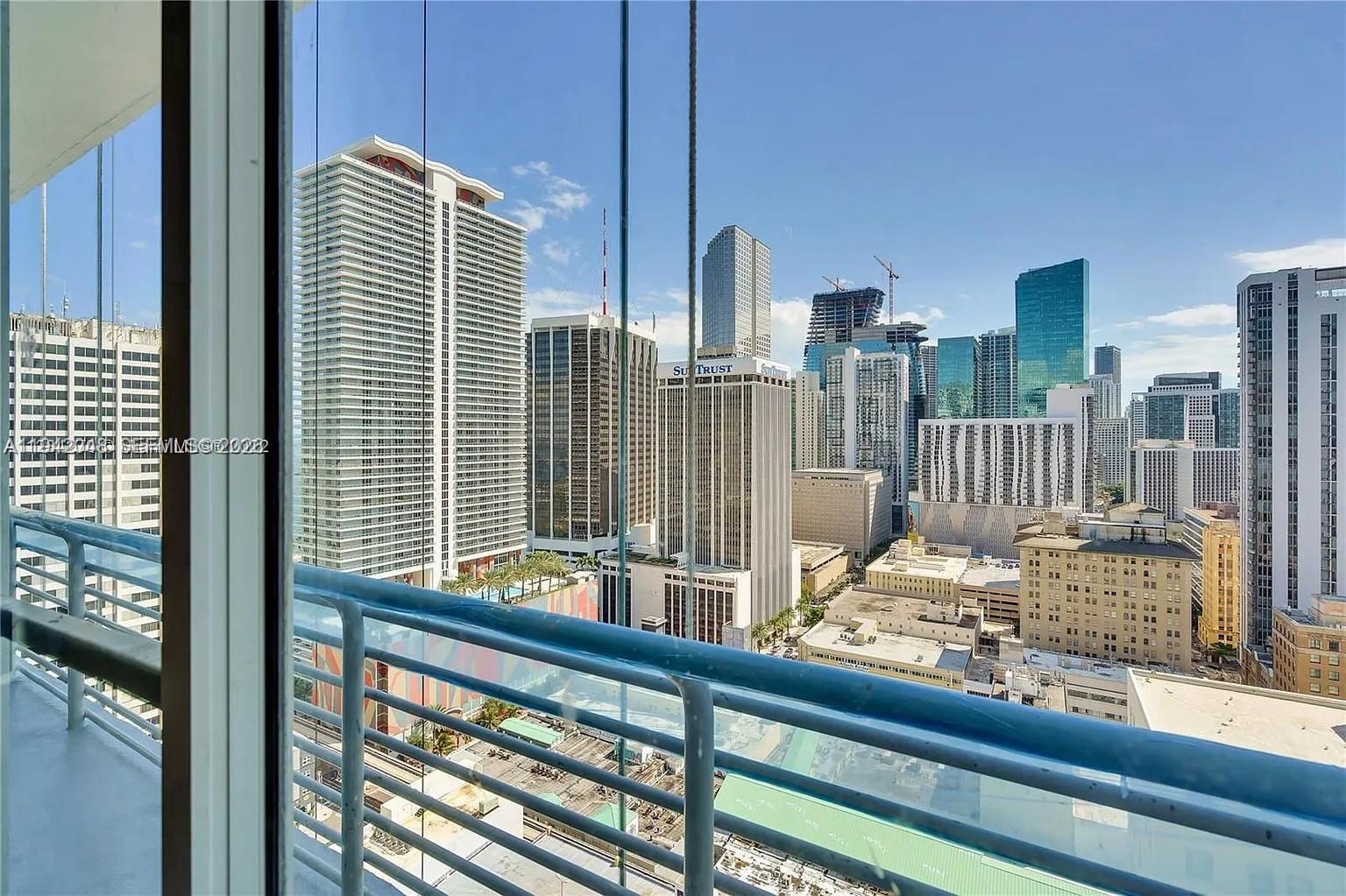 THE LOFT DOWNTOWN II COND - Residential Lease