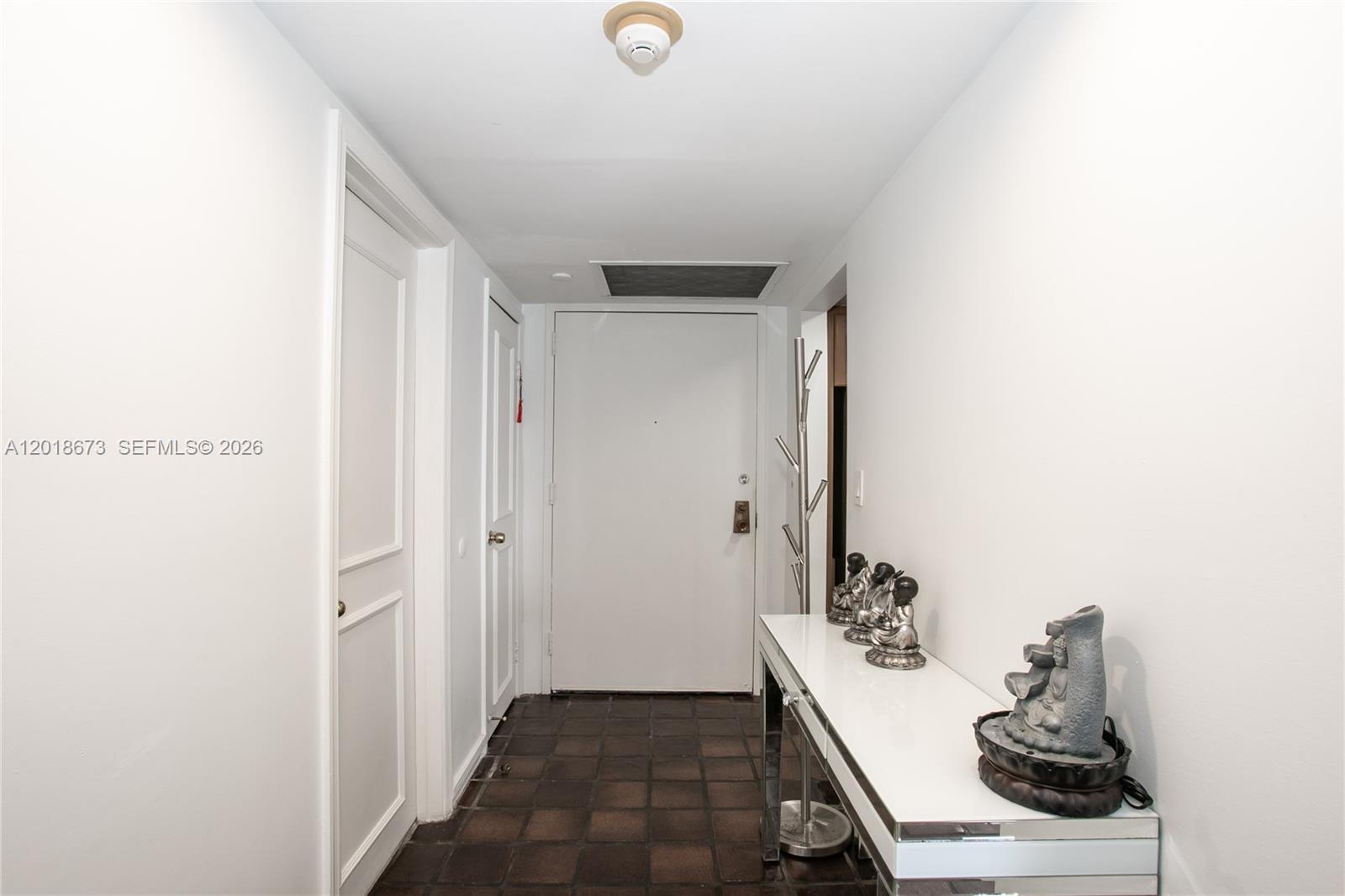 CRICKET CLUB CONDO - Residential
