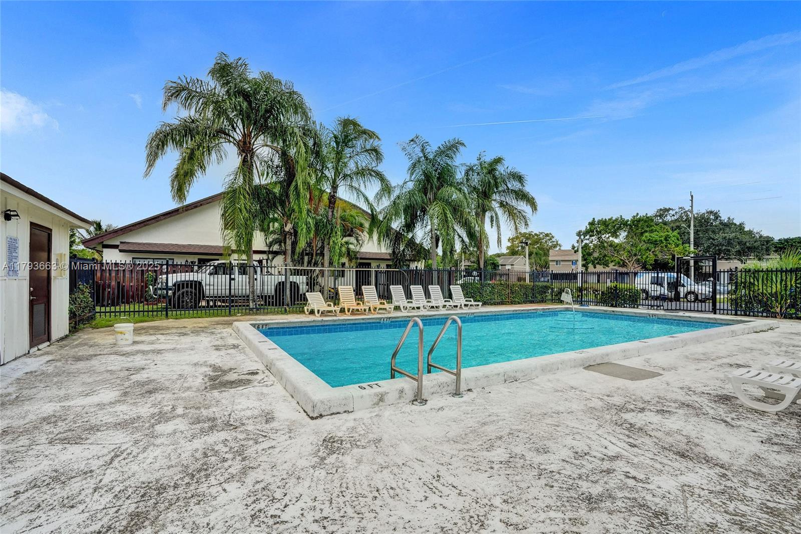 LAUDERDALE NORTH PARK SEC - Residential