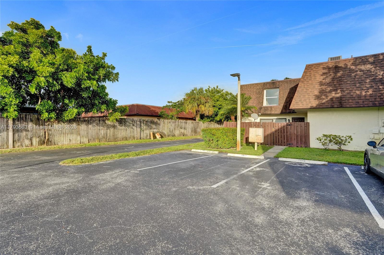 LAUDERDALE NORTH PARK SEC - Residential