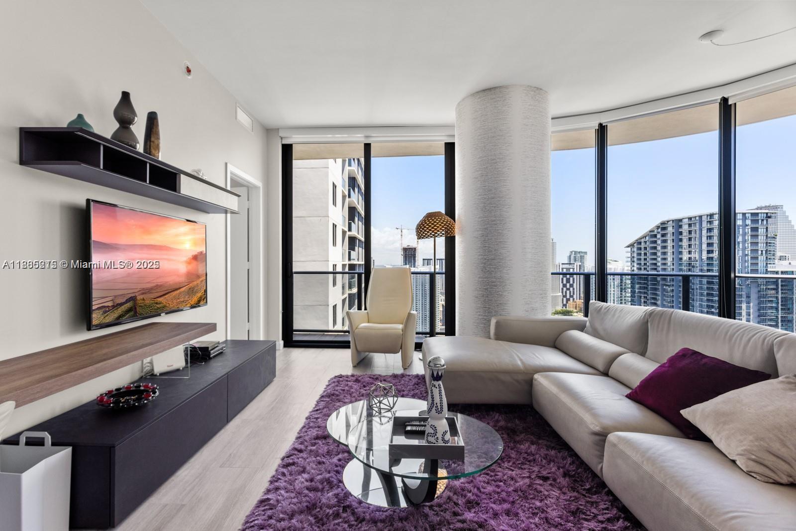 55 SW 9th St 4201
