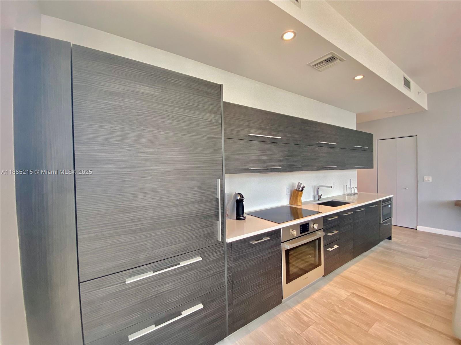 BRICKELL HEIGHTS WEST CON - Residential Lease