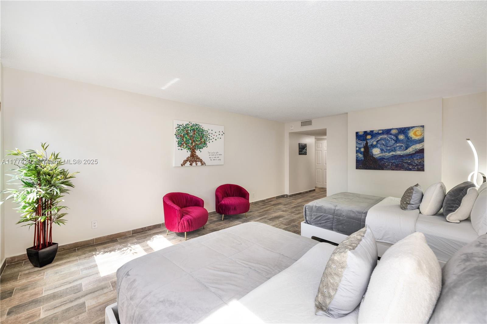 MALAGA TOWERS CONDO - Residential