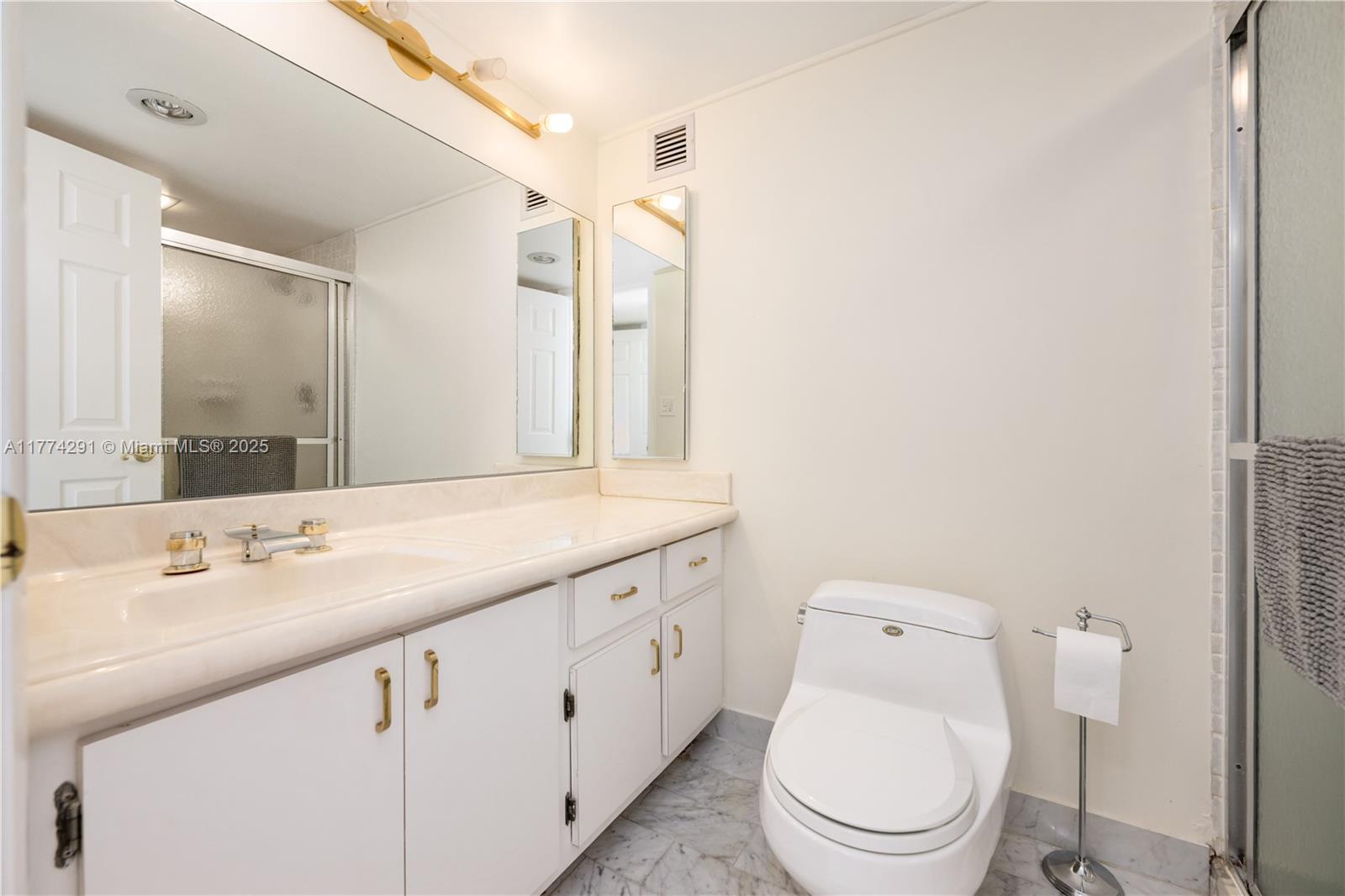 MALAGA TOWERS CONDO - Residential