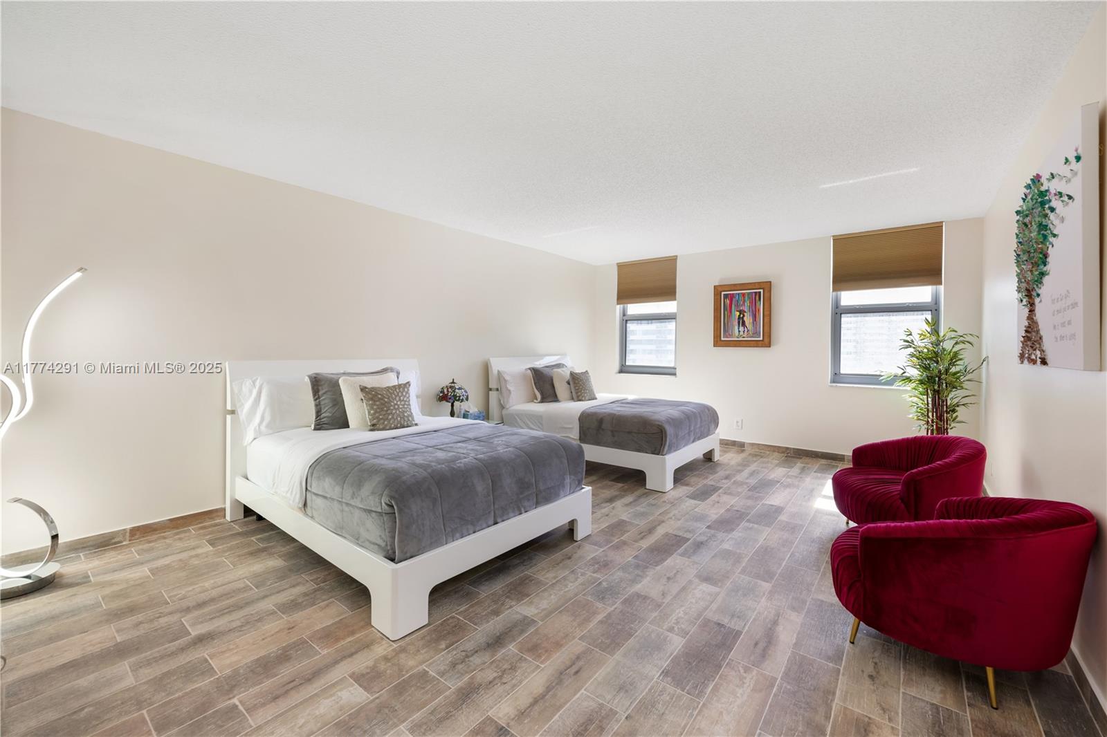 MALAGA TOWERS CONDO - Residential