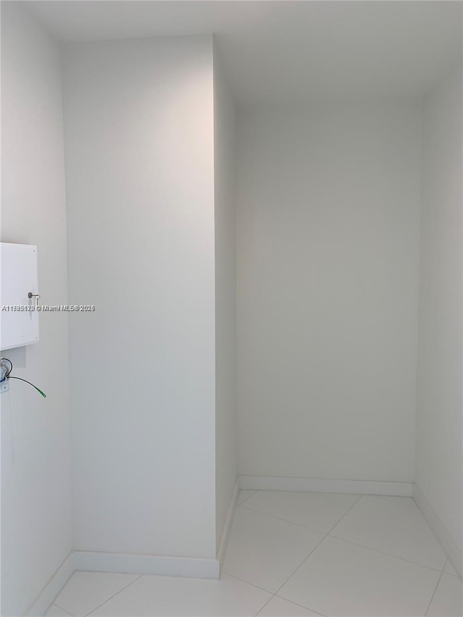 PARAMOUNT MIAMI WORLDCENT - Residential