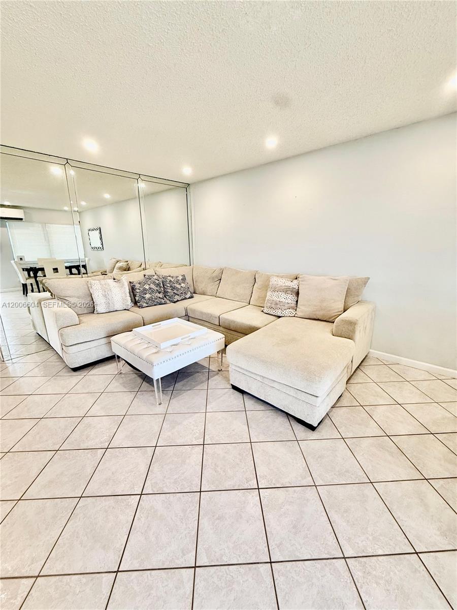 ROLEN LAKE GARDENS CO-OP - Residential