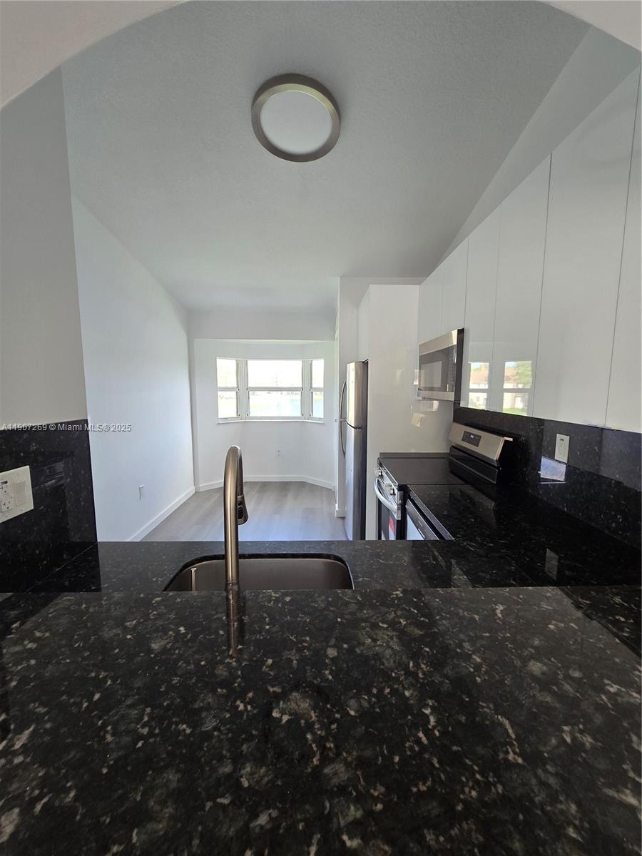 VENETIA GARDENS SOUTH CON - Residential Lease