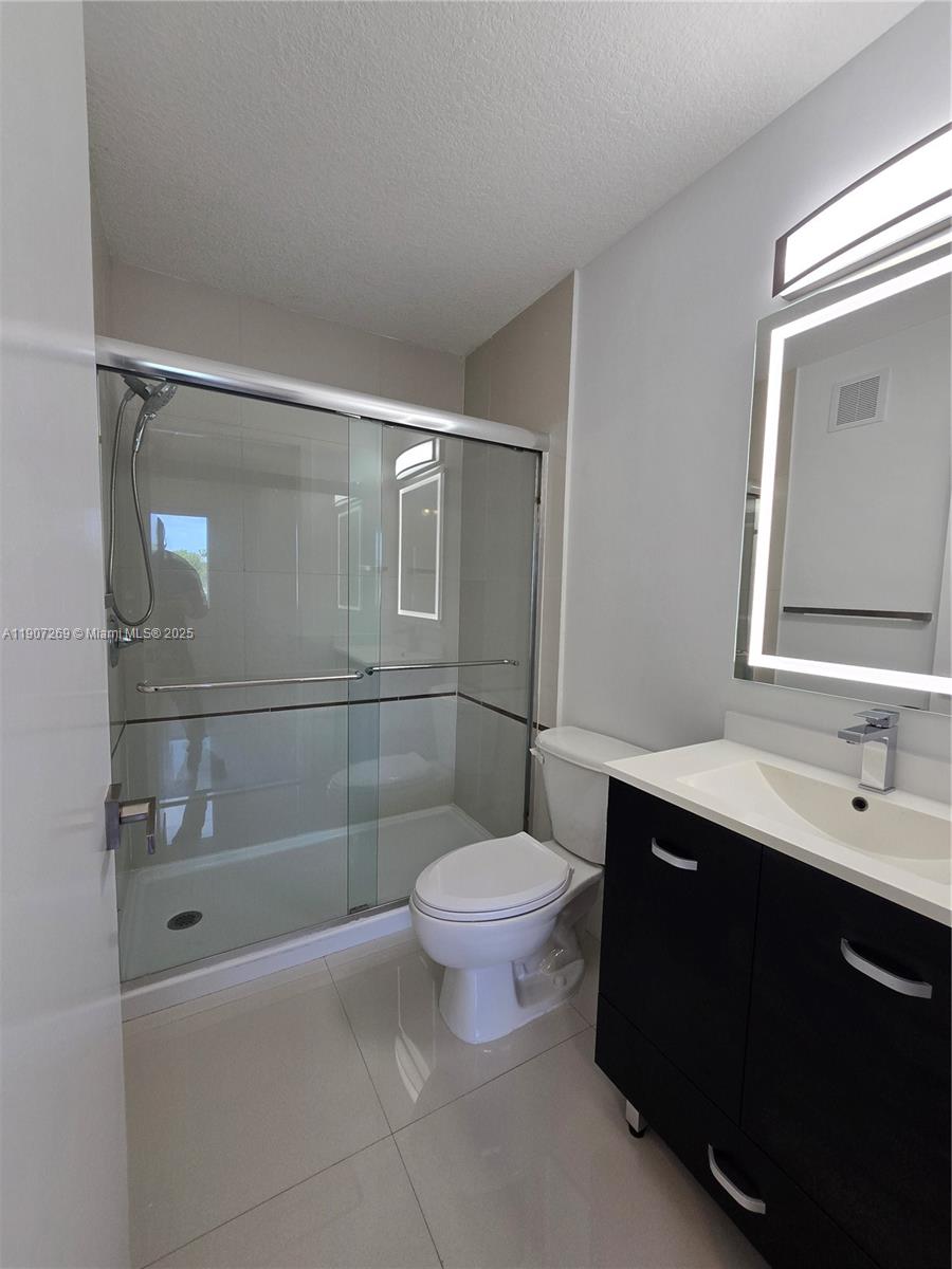 VENETIA GARDENS SOUTH CON - Residential Lease