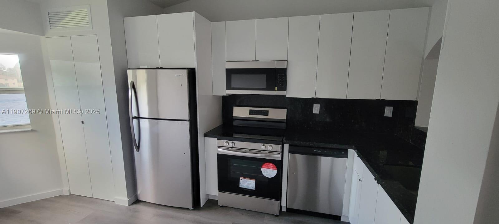 VENETIA GARDENS SOUTH CON - Residential Lease