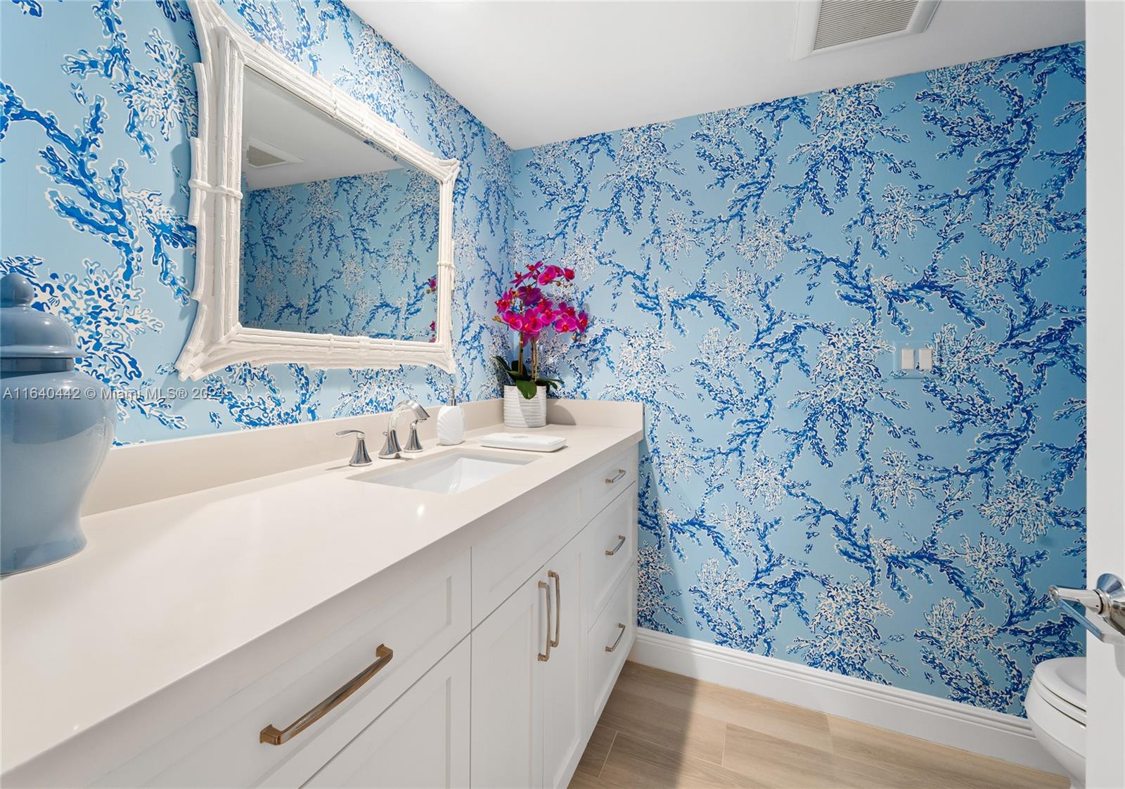 PASSAGES OF JUPITER ISLAN - Residential