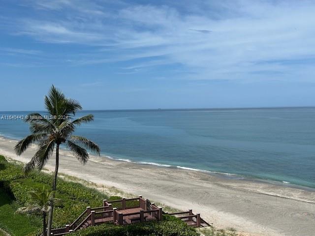 PASSAGES OF JUPITER ISLAN - Residential