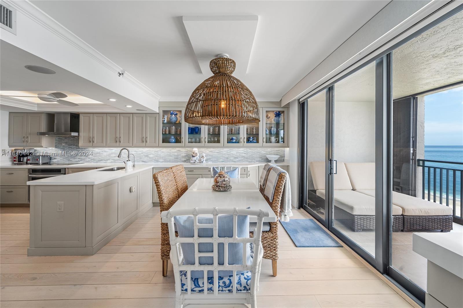 PASSAGES OF JUPITER ISLAN - Residential