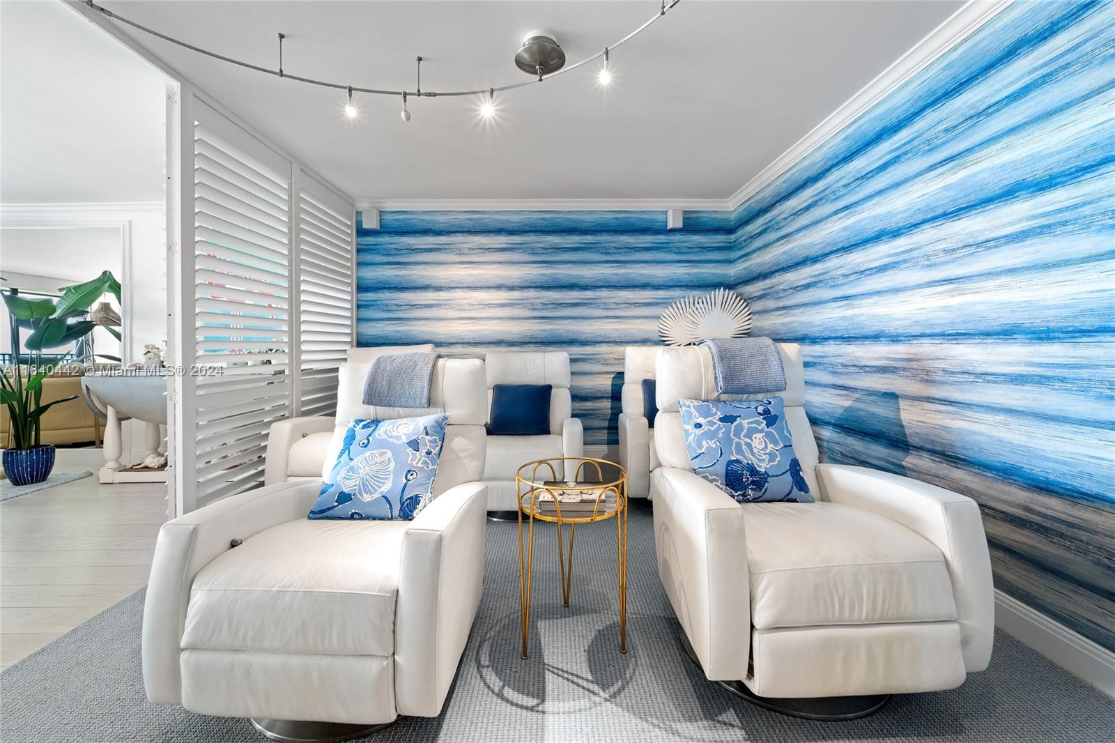 PASSAGES OF JUPITER ISLAN - Residential