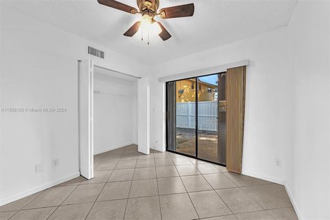 Townhouse in Coral Springs FL 11611 35th Ct Ct 22.jpg