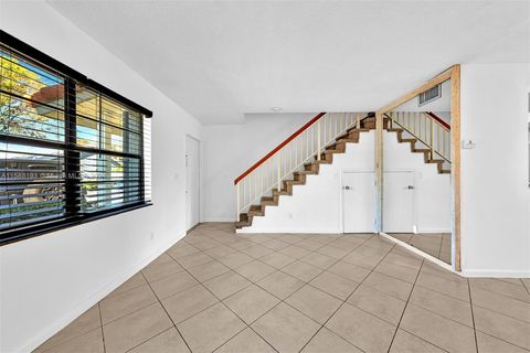 Townhouse in Coral Springs FL 11611 35th Ct Ct 9.jpg