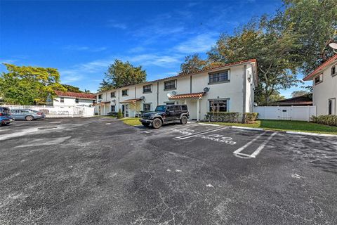 Townhouse in Coral Springs FL 11611 35th Ct Ct 47.jpg