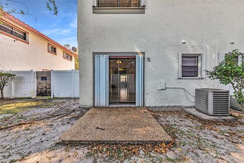 Townhouse in Coral Springs FL 11611 35th Ct Ct 2.jpg