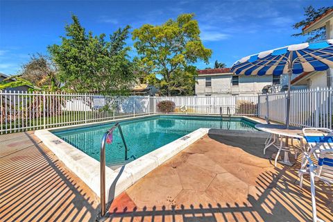 Townhouse in Coral Springs FL 11611 35th Ct Ct 48.jpg