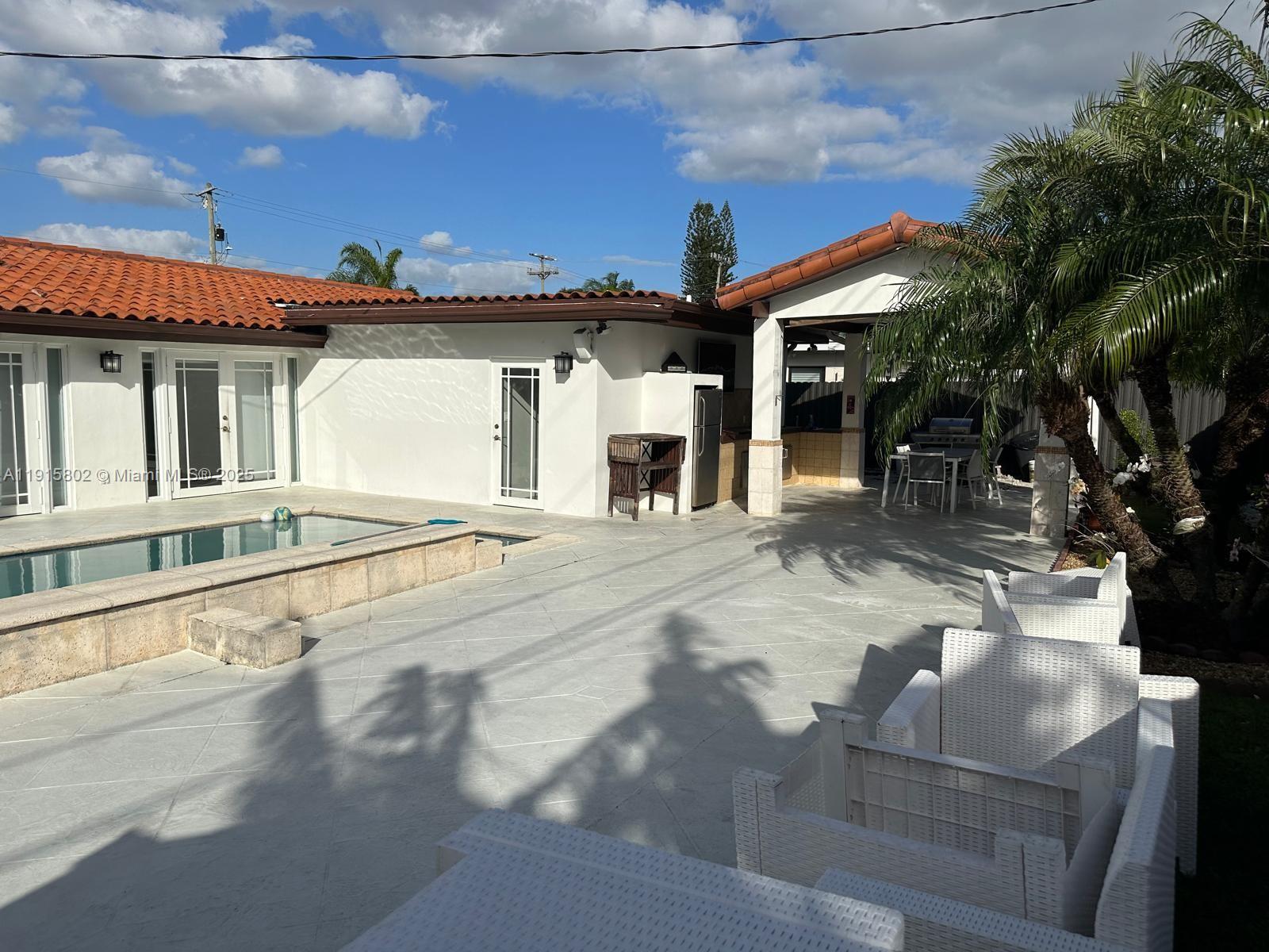 SUNRISE MNR - Residential Lease