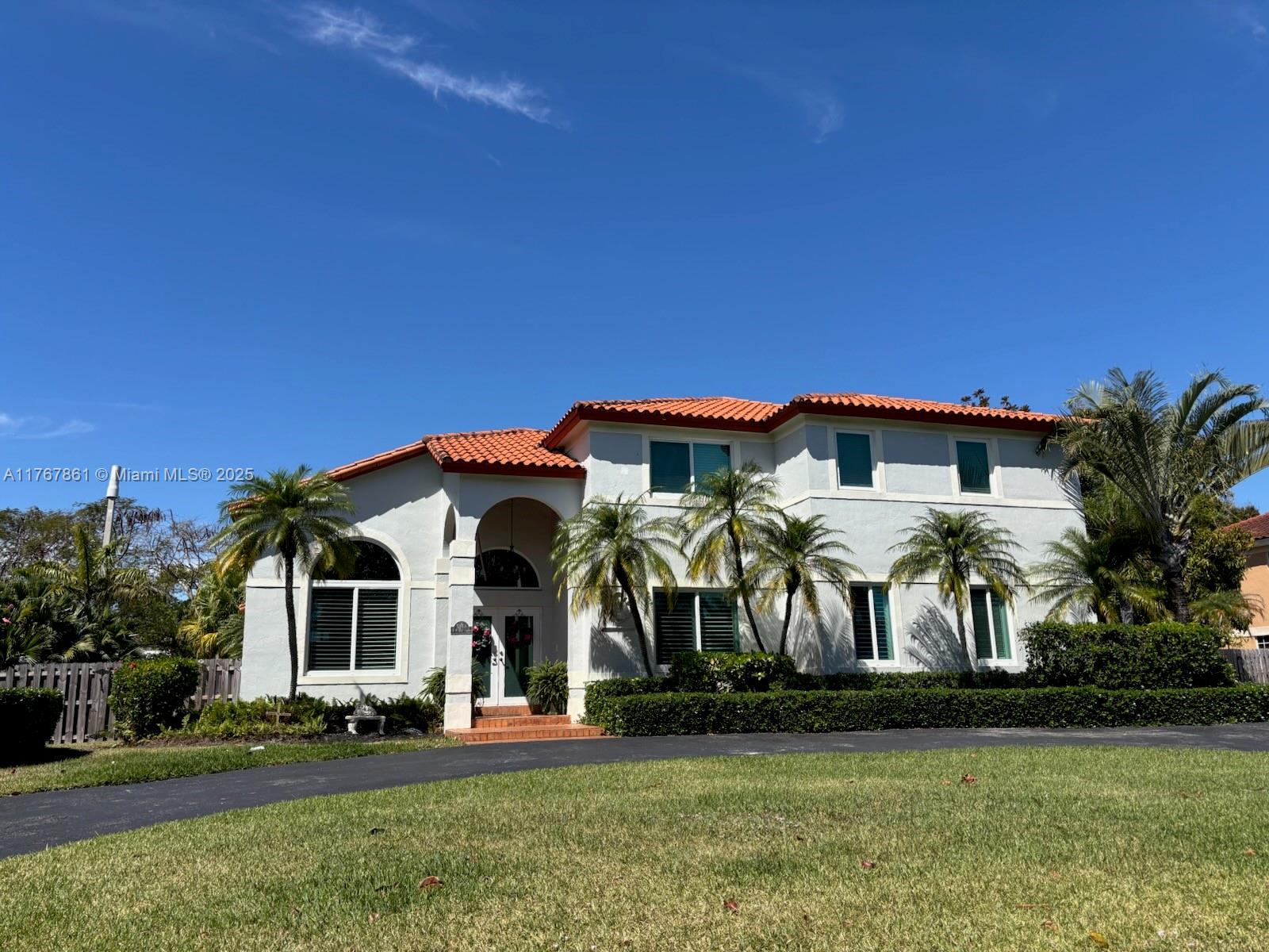 Property for Sale at 17658 Sw 81st Ct, Palmetto Bay, Miami-Dade County, Florida - Bedrooms: 5 
Bathrooms: 4  - $1,100,000