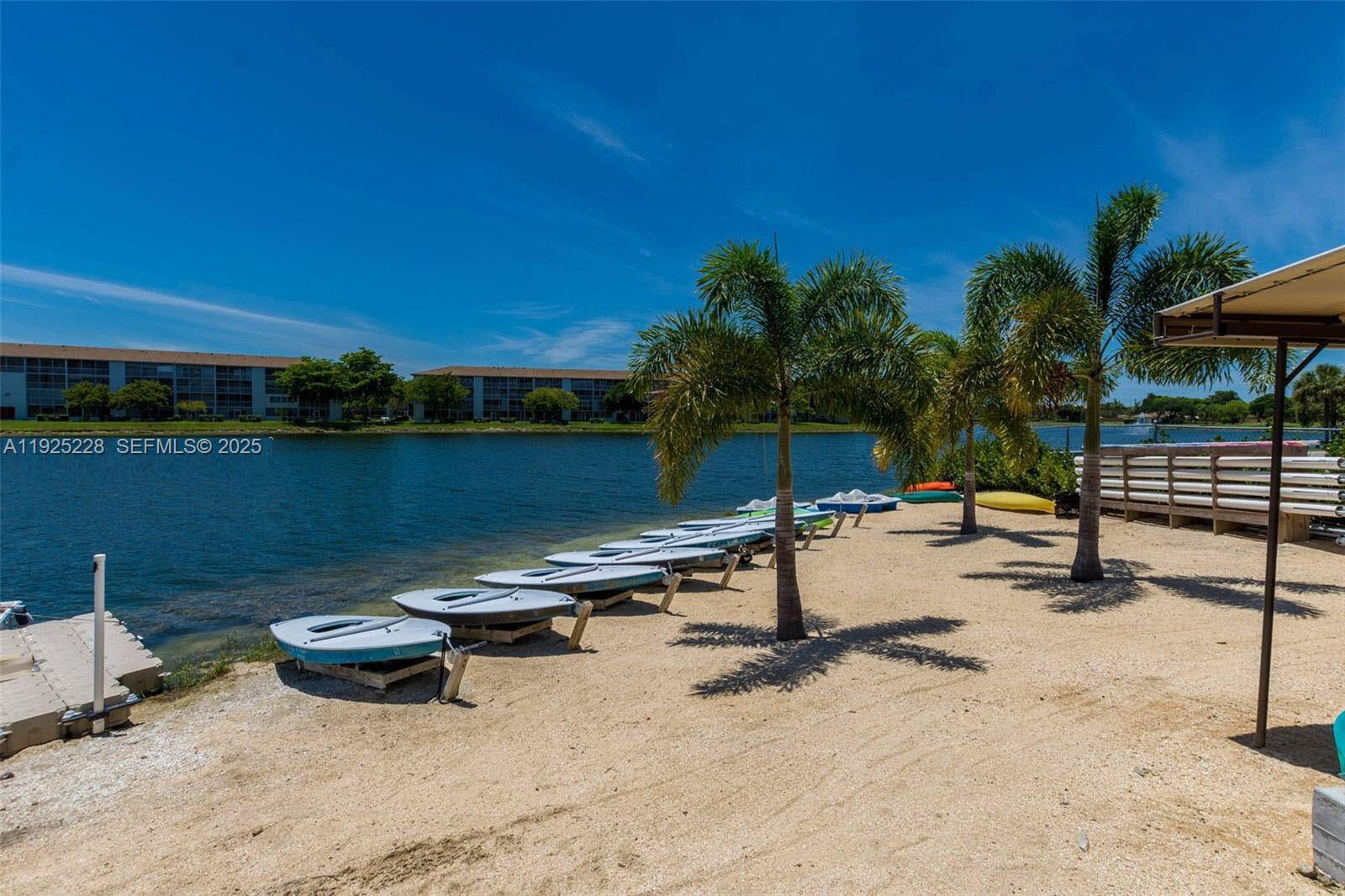 CAMBRIDGE AT CENTURY VILL - Residential