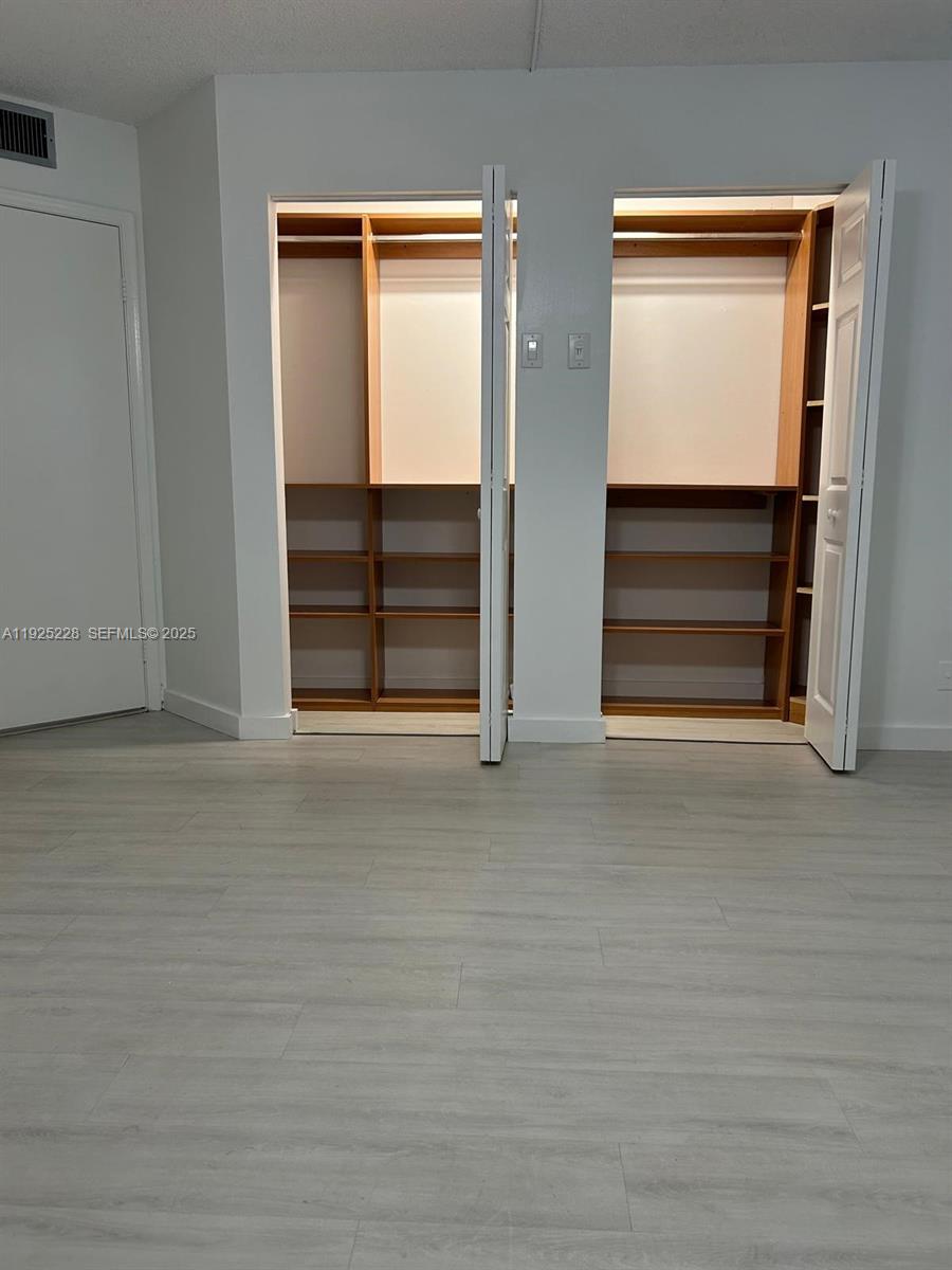 CAMBRIDGE AT CENTURY VILL - Residential