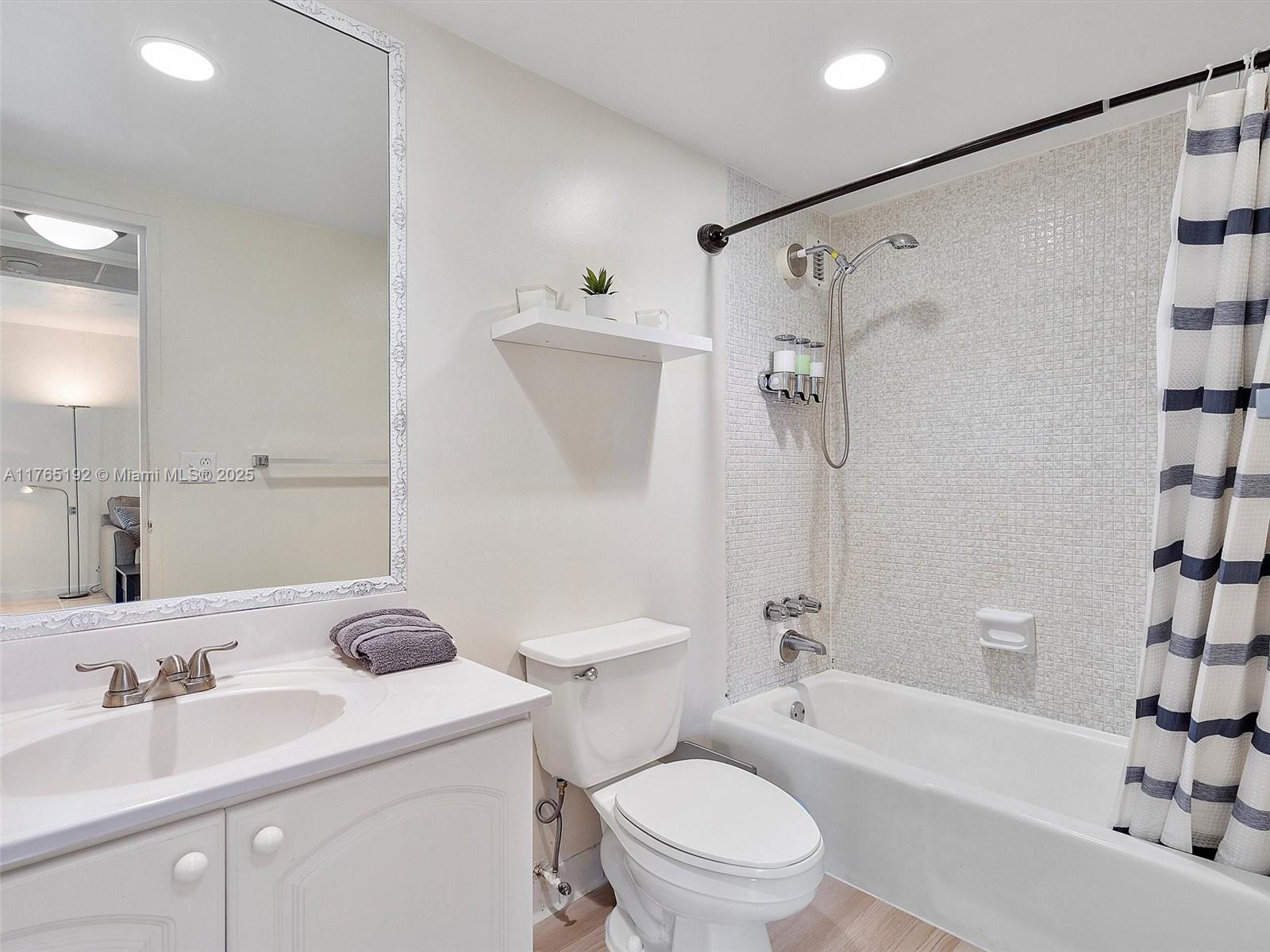 TIDES ON HOLLYWOOD BEACH - Residential Lease
