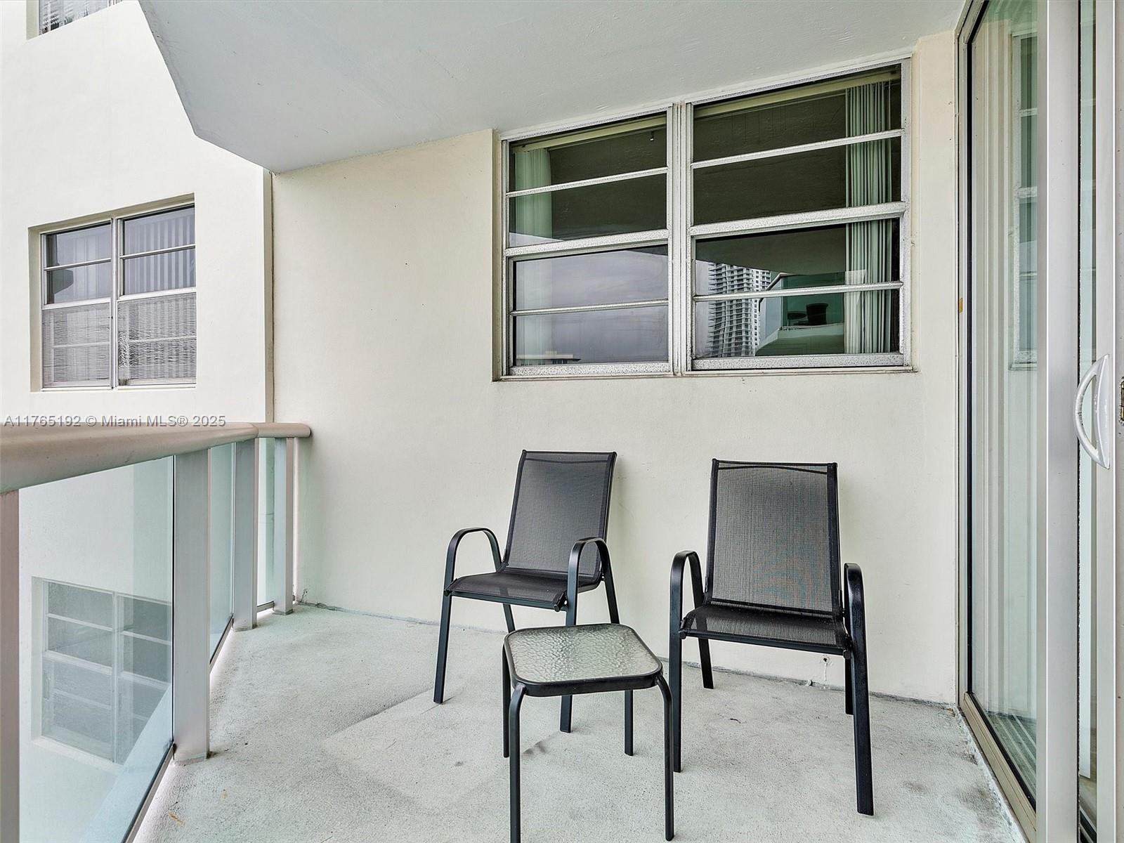 TIDES ON HOLLYWOOD BEACH - Residential Lease