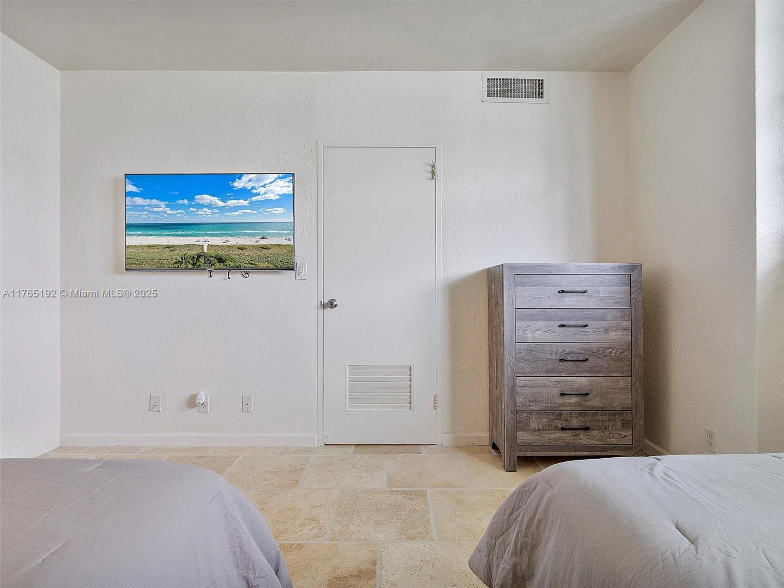 TIDES ON HOLLYWOOD BEACH - Residential Lease
