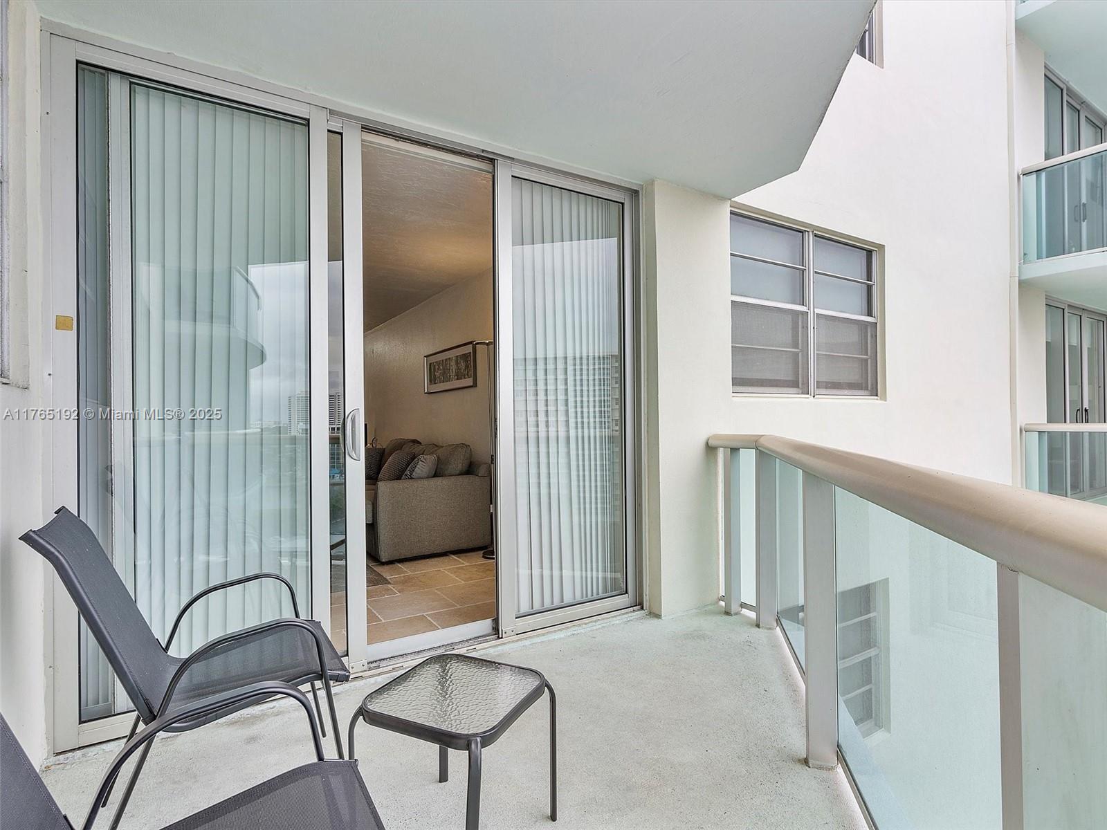 TIDES ON HOLLYWOOD BEACH - Residential Lease