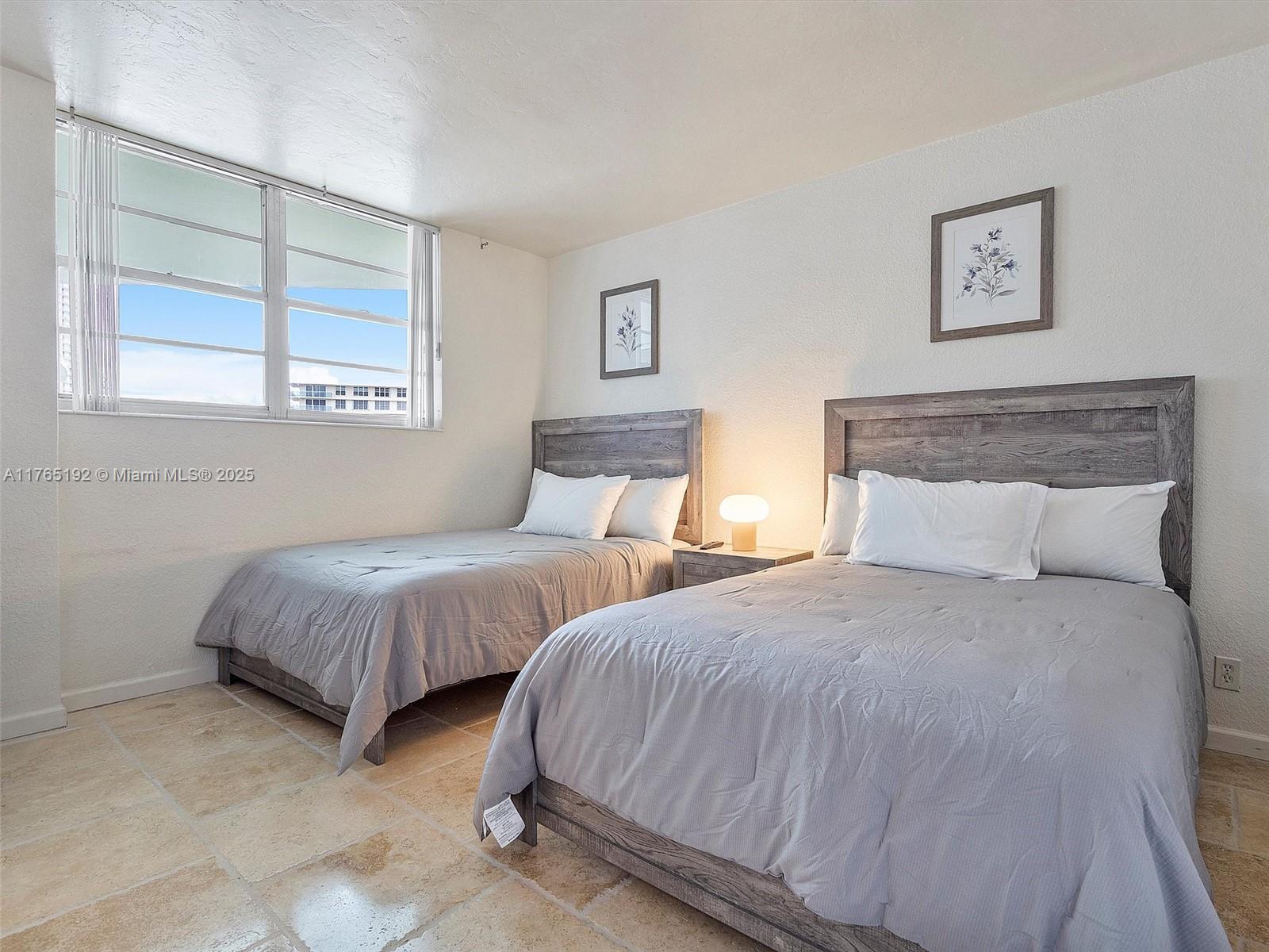 TIDES ON HOLLYWOOD BEACH - Residential Lease