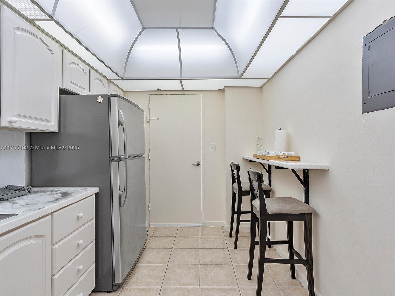 TIDES ON HOLLYWOOD BEACH - Residential Lease