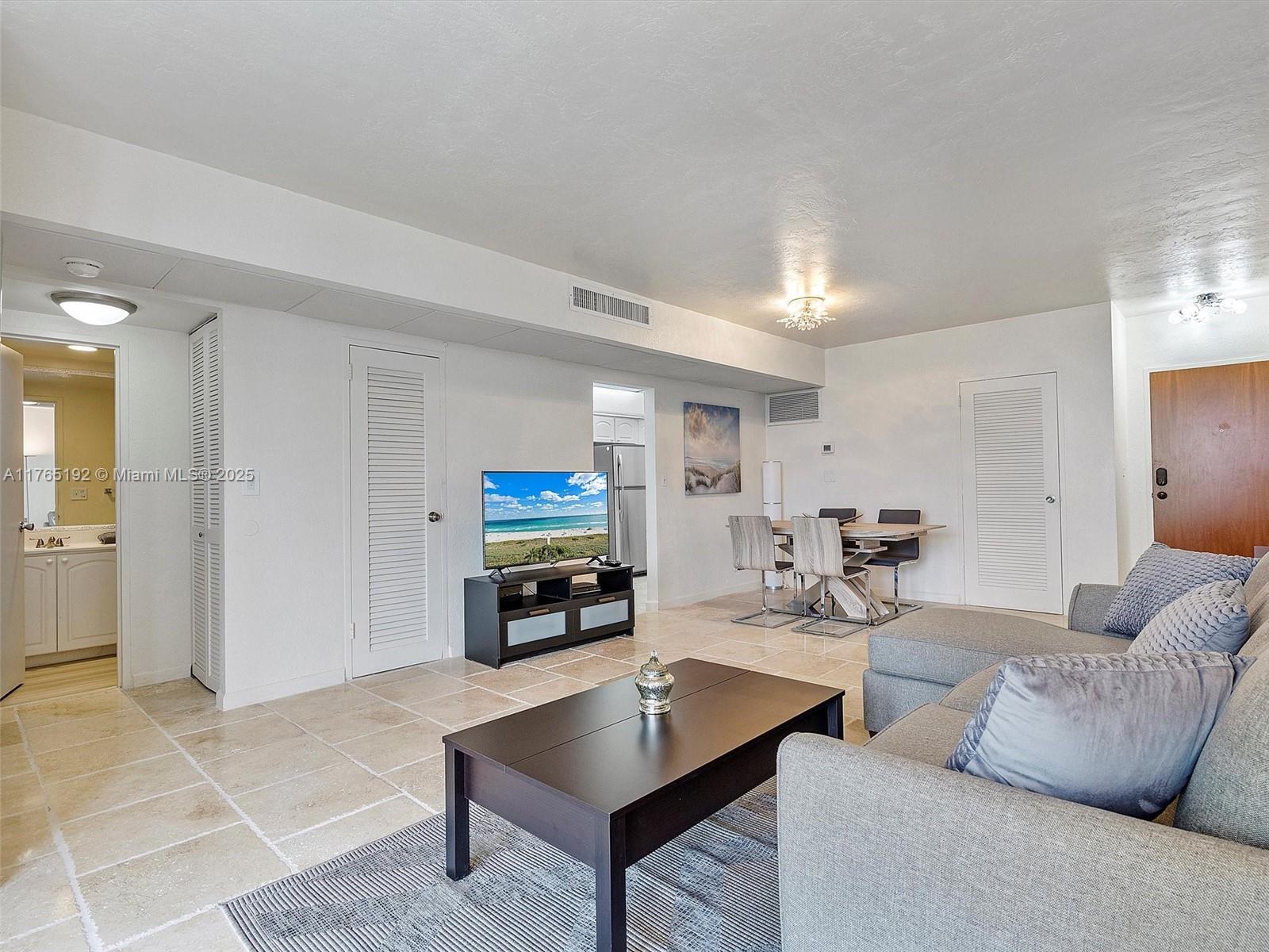 TIDES ON HOLLYWOOD BEACH - Residential Lease