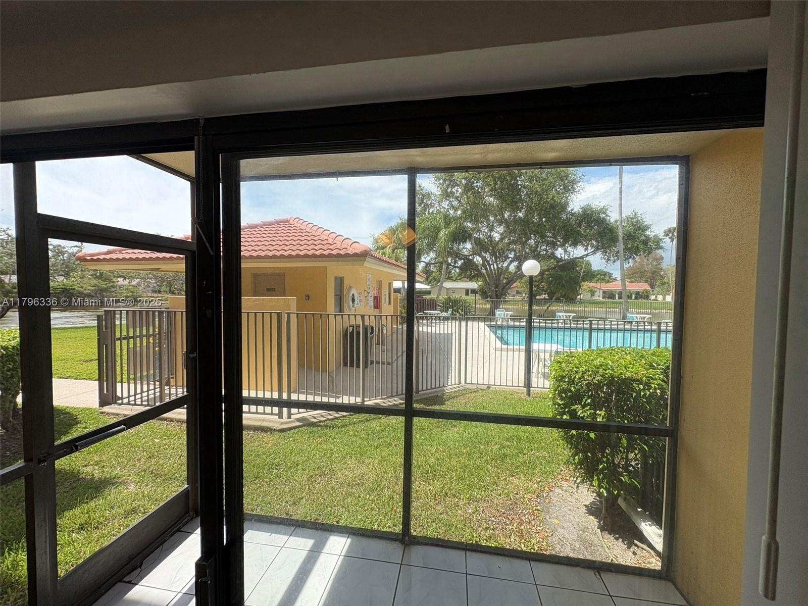WATERS EDGE OF CORAL SPRI - Residential