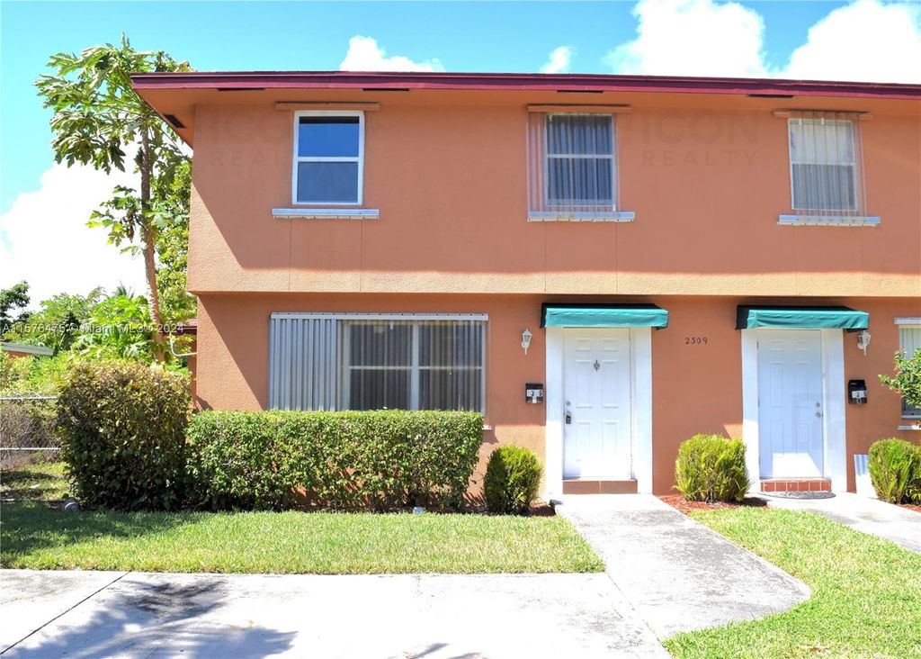 Photo of 2309 SE 2nd St #S, Boynton Beach, FL 33435 (MLS # A11576475)