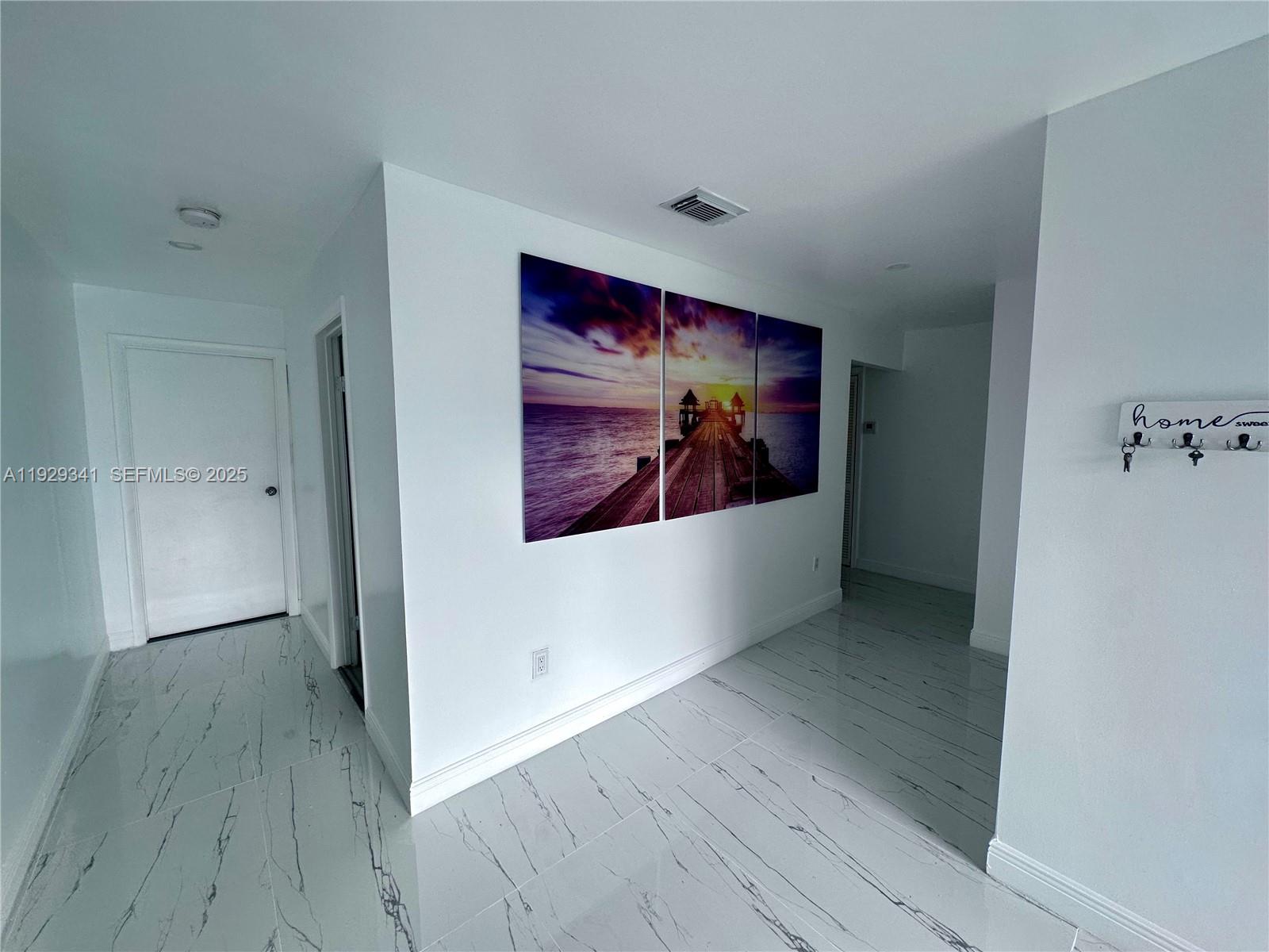 VENETIAN ACRES - Residential Lease