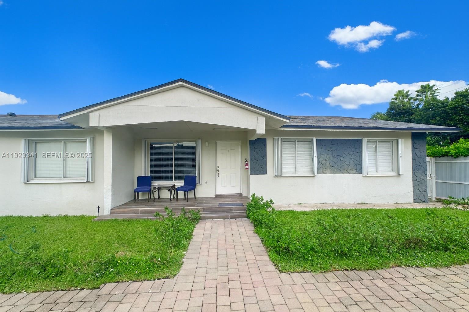 VENETIAN ACRES - Residential Lease