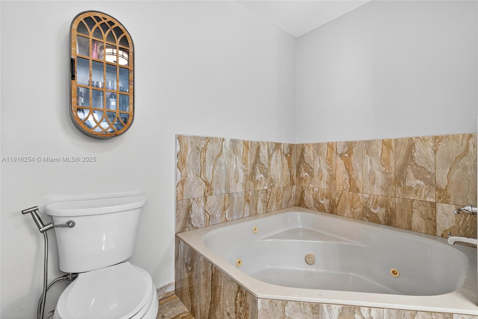 CUTLER LANDINGS 1ST ADDN - Residential