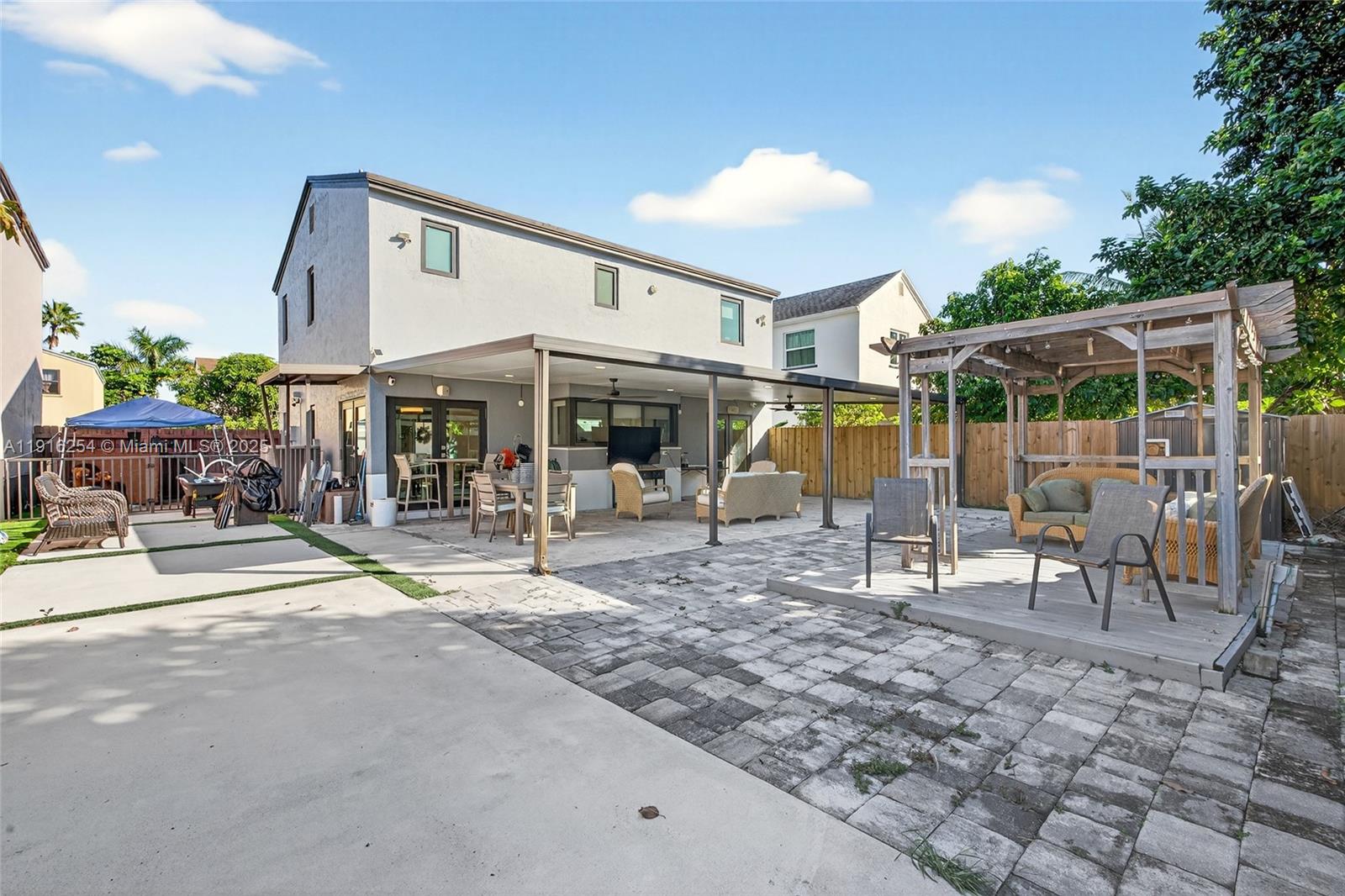 CUTLER LANDINGS 1ST ADDN - Residential