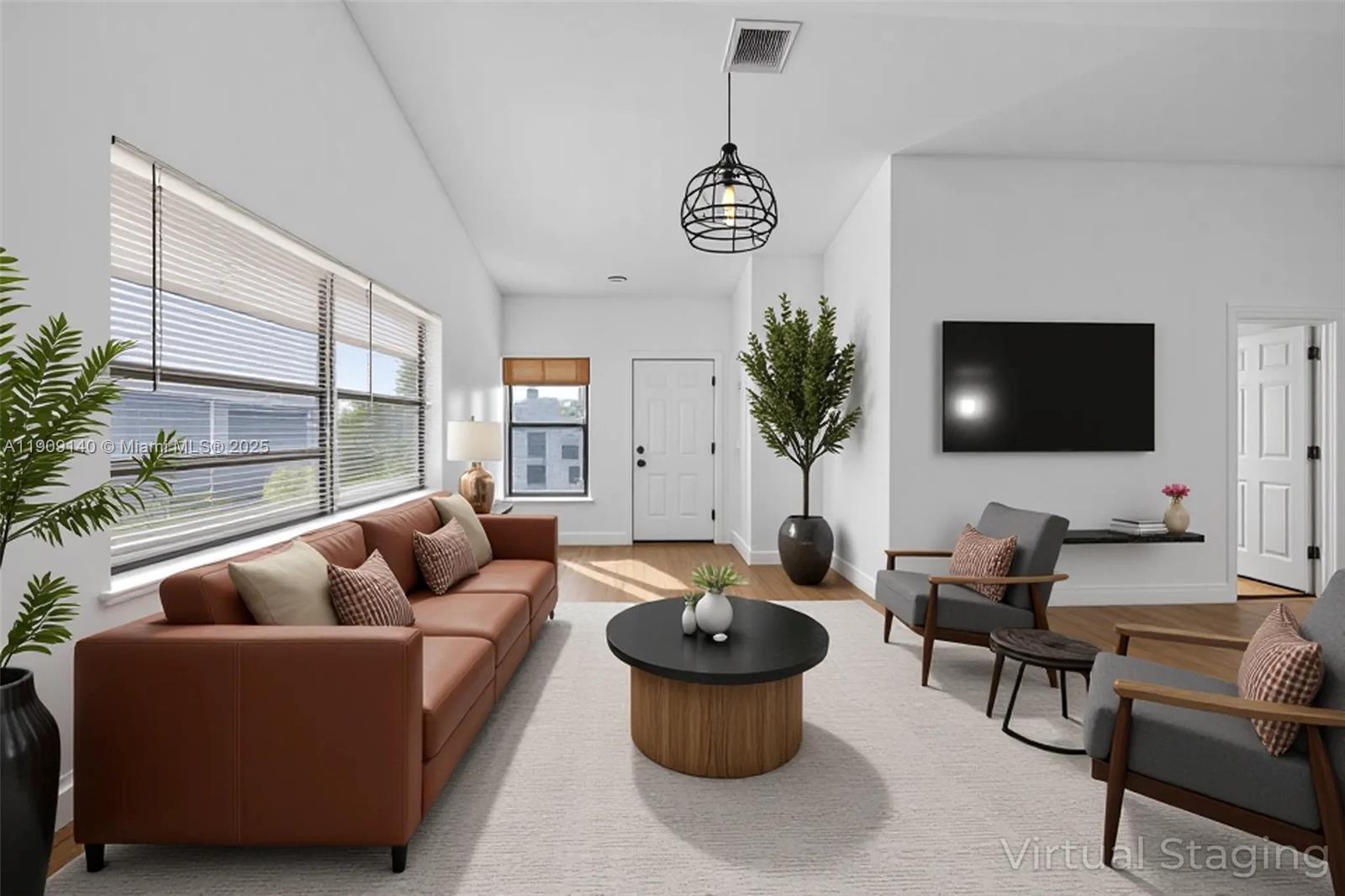 NORTH HOLLYWOOD - Residential Lease