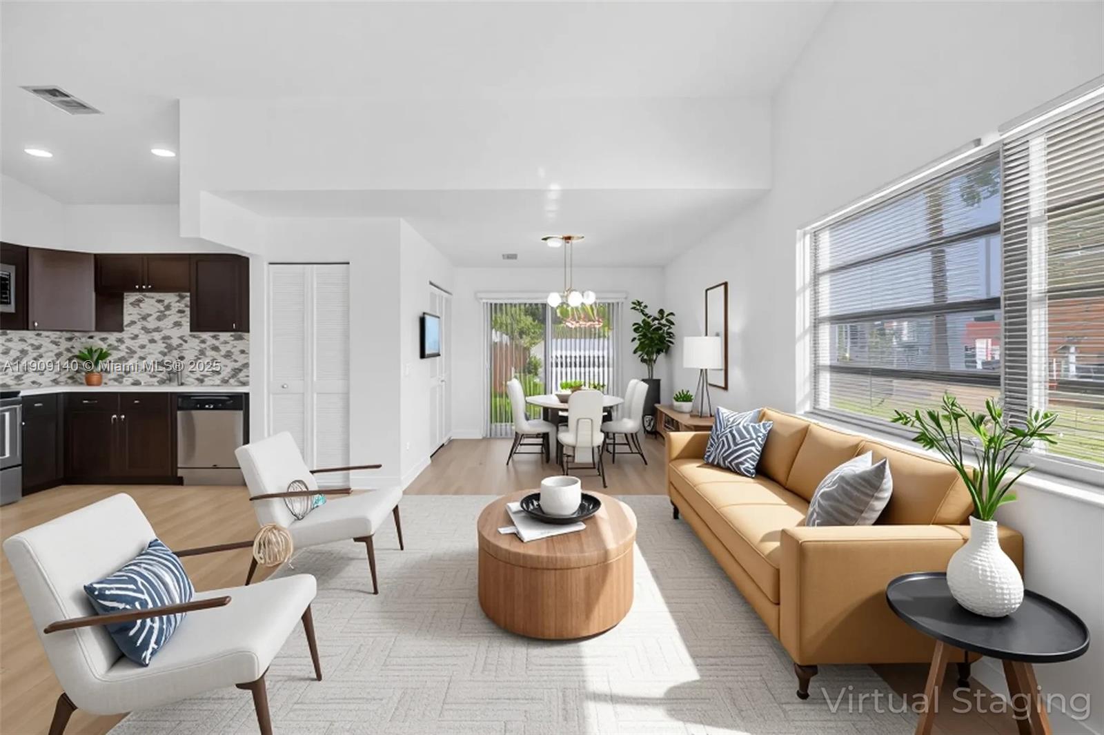 NORTH HOLLYWOOD - Residential Lease