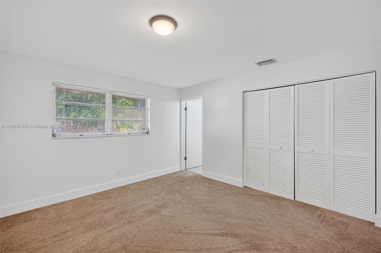 NORTH HOLLYWOOD - Residential Lease