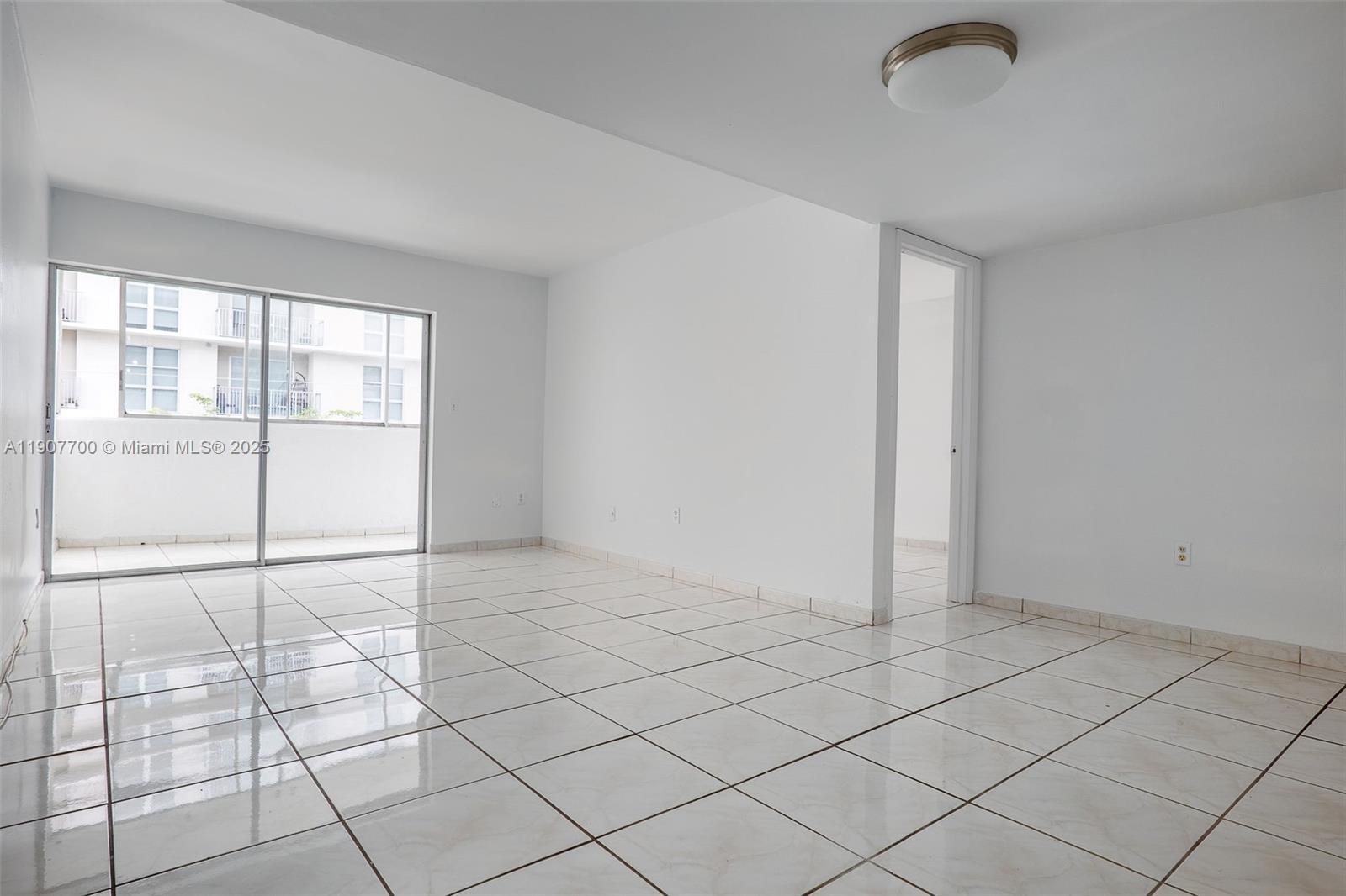 TWIN EXECUTIVE TOWERS CON - Residential Lease