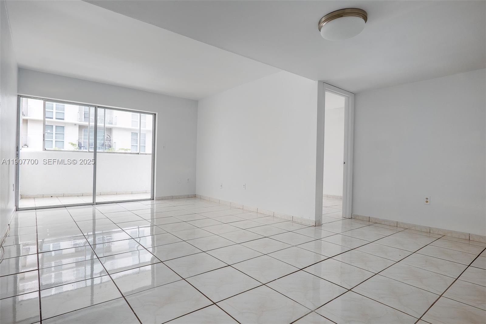 TWIN EXECUTIVE TOWERS CON - Residential Lease