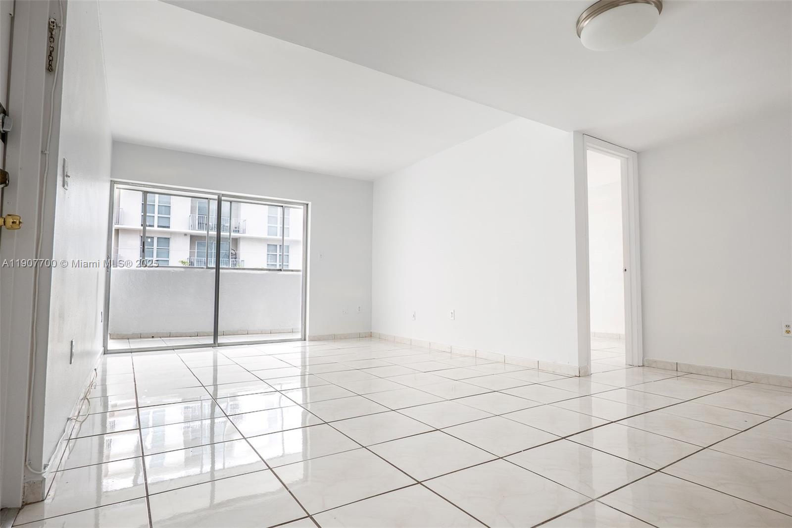 TWIN EXECUTIVE TOWERS CON - Residential Lease